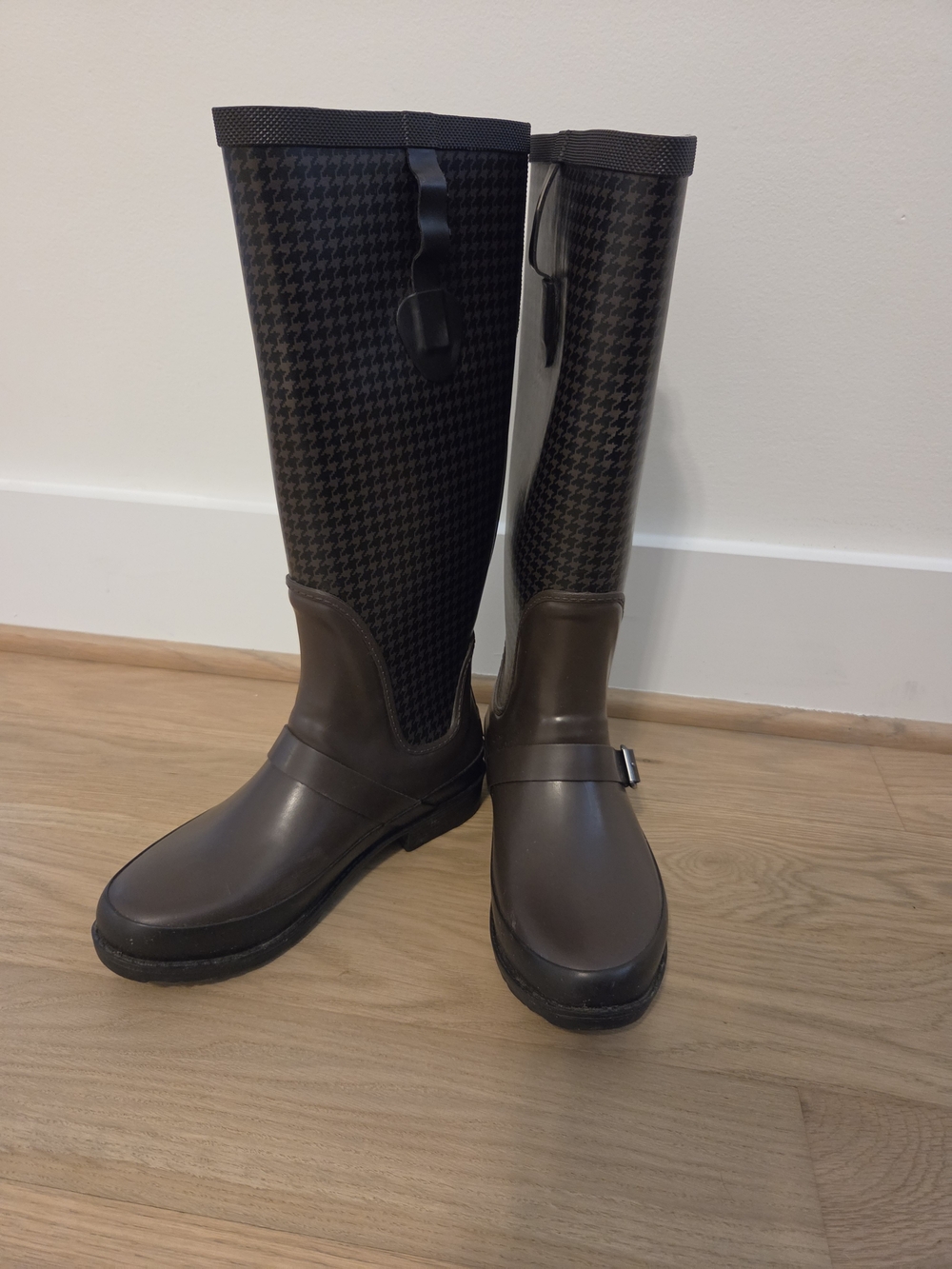 L.L. Bean Tall Houndstooth Rain Boots - Brown/Black